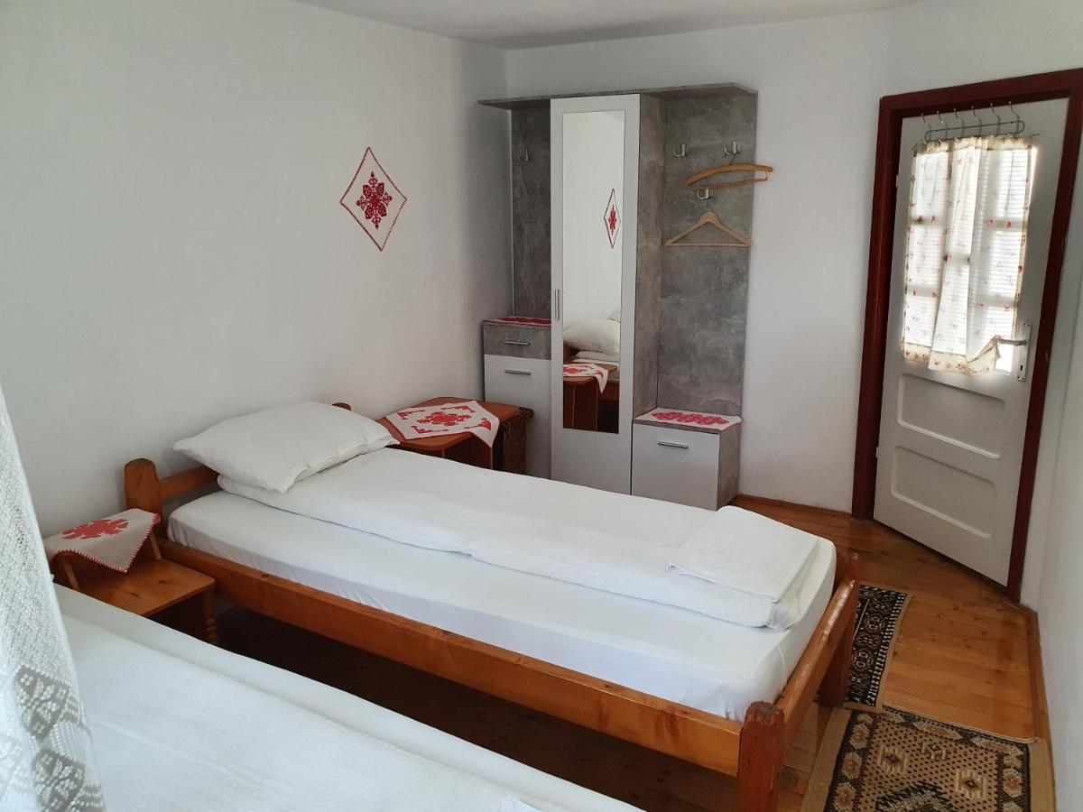 Rozsa Panzio Bed and Breakfast Rimetea Exteriör bild