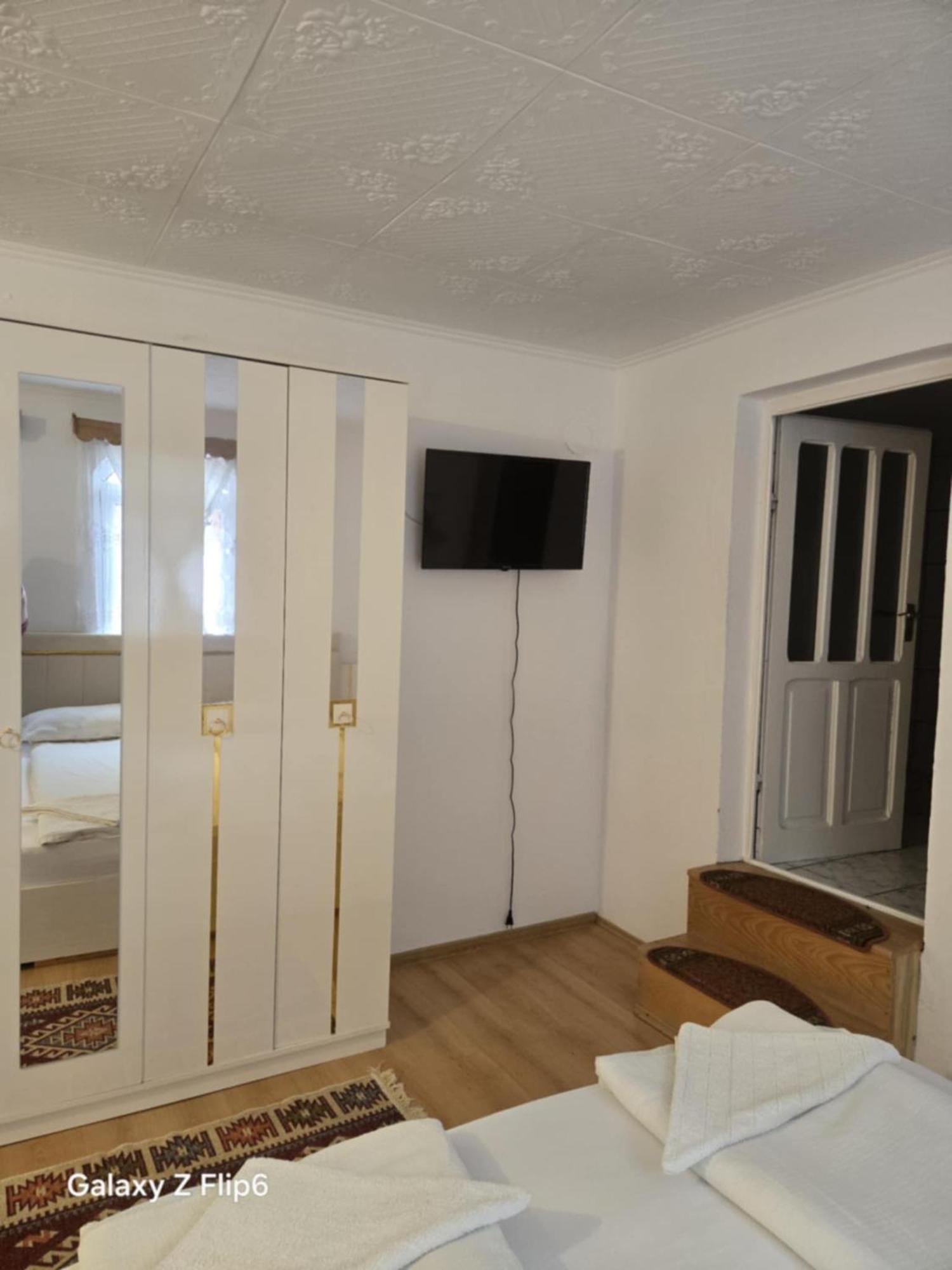 Rozsa Panzio Bed and Breakfast Rimetea Exteriör bild