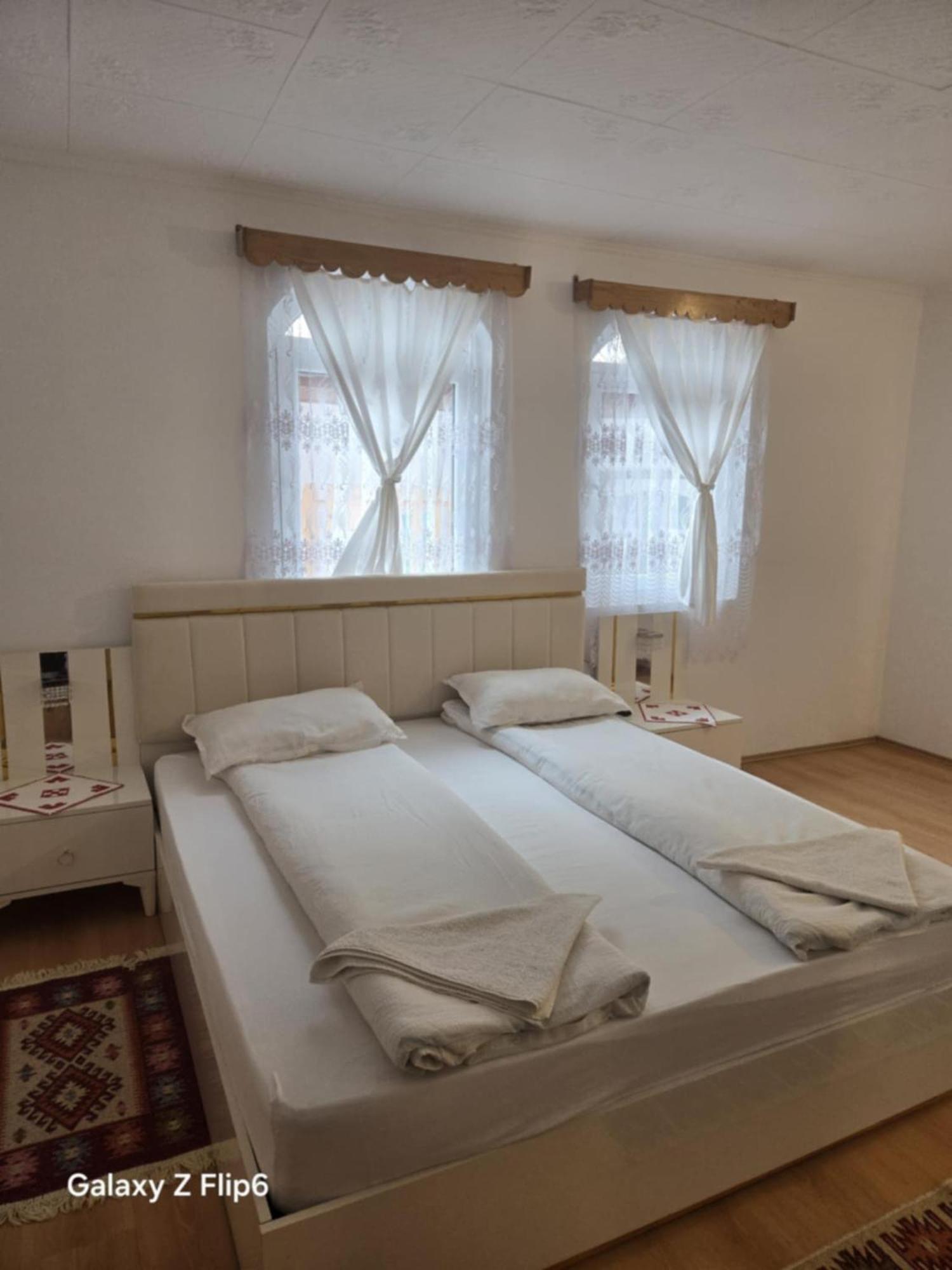 Rozsa Panzio Bed and Breakfast Rimetea Exteriör bild